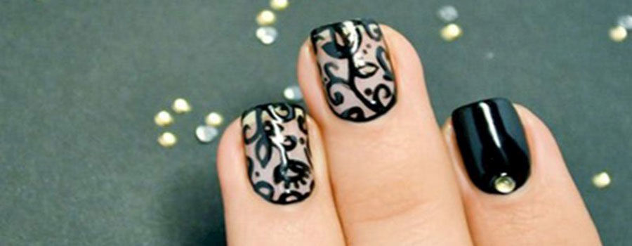 Lace nail design