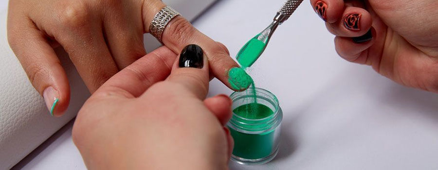 Bột Nhúng Nghề Nail: Bột nhúng nghề nail đã trở thành một xu hướng mới trong ngành nail. Với chất liệu đặc biệt này, móng tay của bạn sẽ luôn bền và sáng bóng. Hãy thử sức với bột nhúng nghề nail để thấy sự khác biệt rõ rệt so với các loại bột khác.