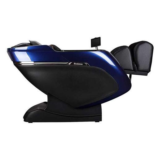 Brookstone Mach IX massage chair in zero gravity stage