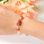 Hình ảnh Vòng Tay Mulany MB8012 Đá Mặt Trăng Với Charm Tỳ Hưu