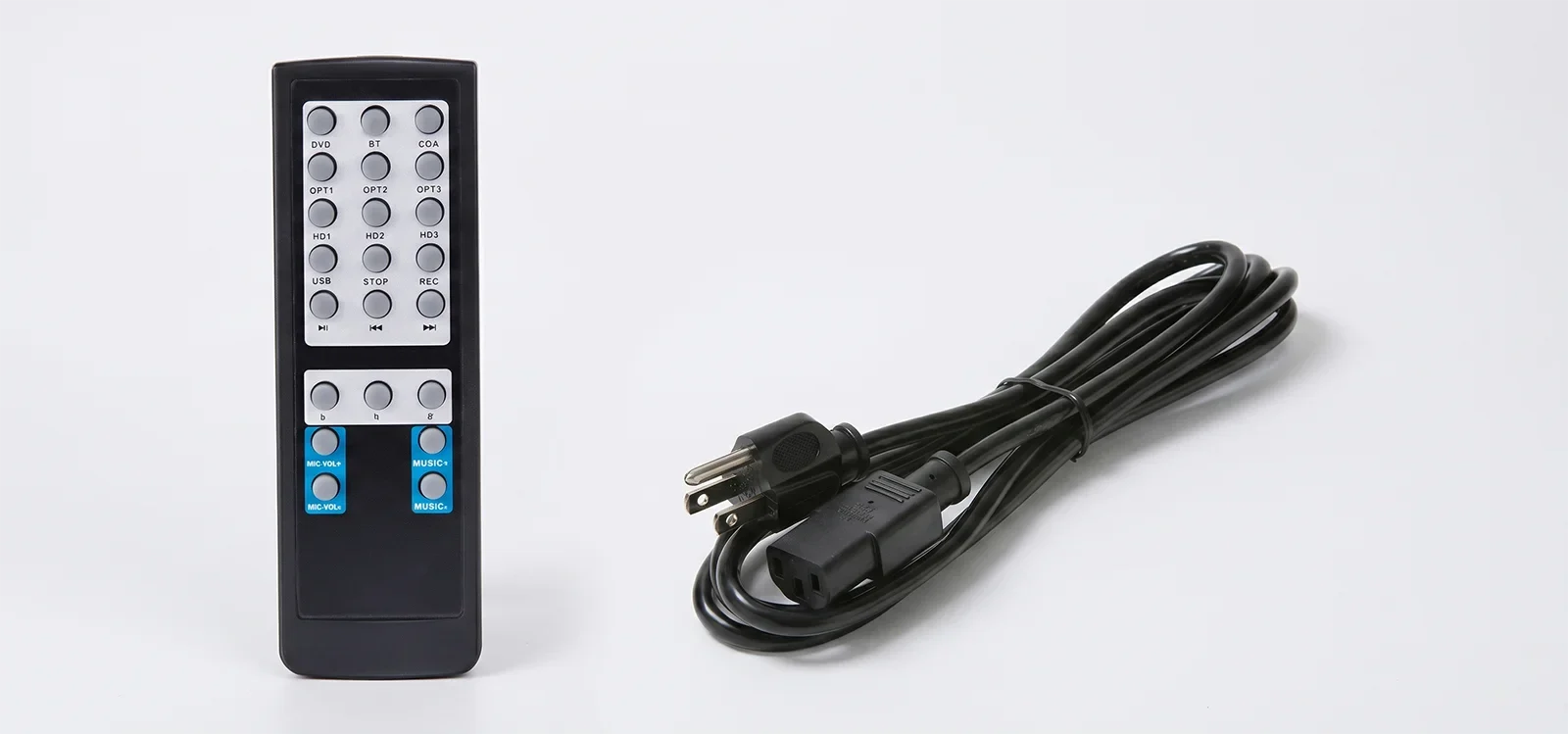 Phụ kiện đi kèm Ampyon LXA-620 gồm remote điều khiển và dây nguồn