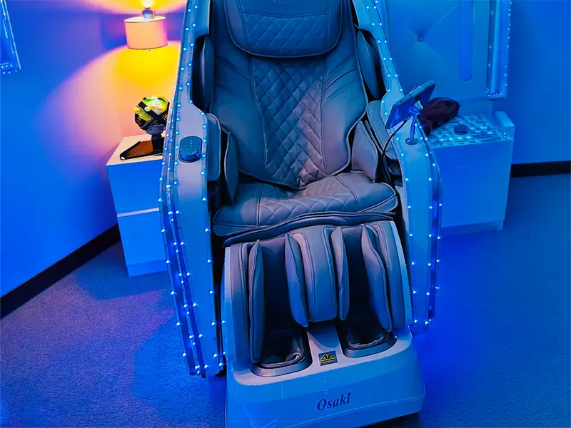 Massage chair photo uploaded by Google reviewer Thuy Bui